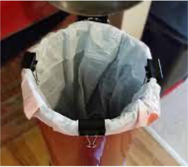 How To Place a Trash Bag in a Trash Can So it Won't Fall 